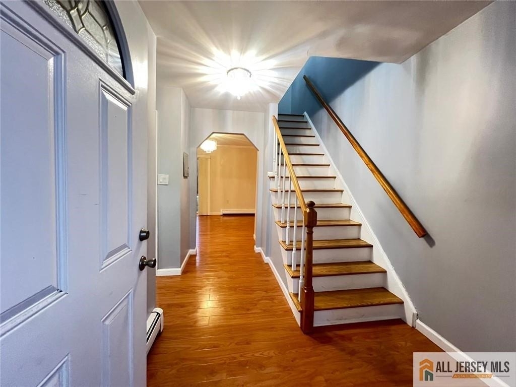 406 Cranbury Road - Photo 0