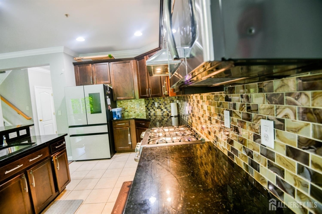 122 Morgan Way - Photo 7