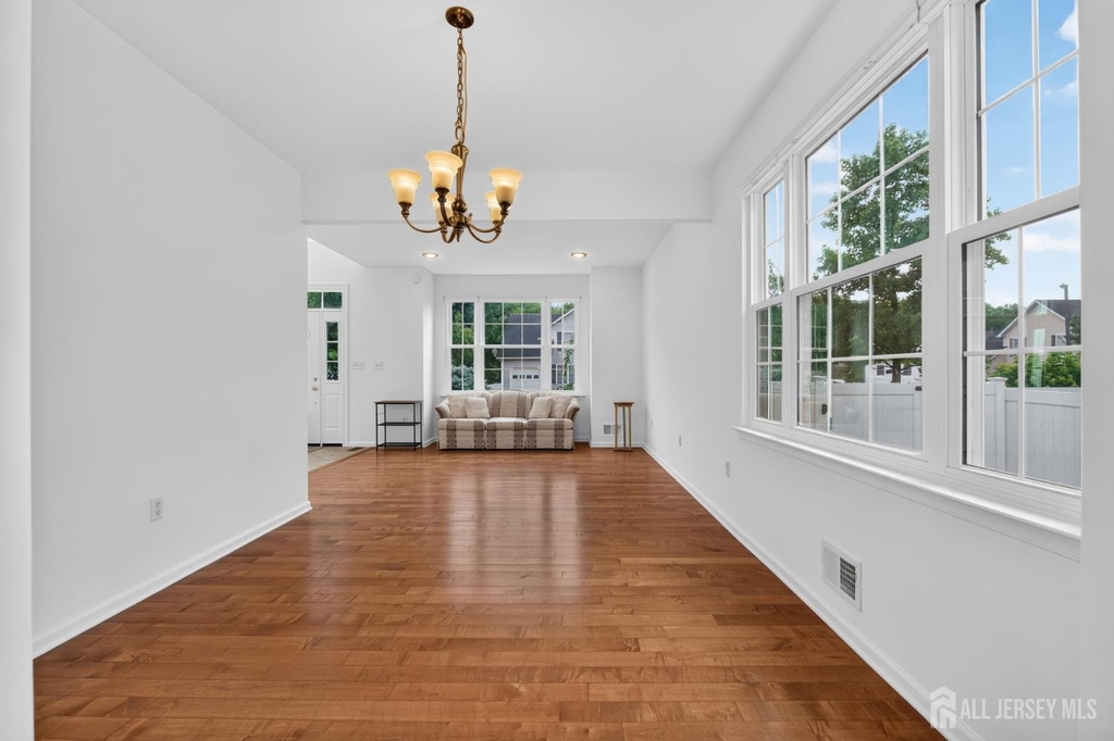 12 Chesapeake Road - Photo 4