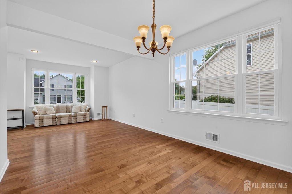 12 Chesapeake Road - Photo 5