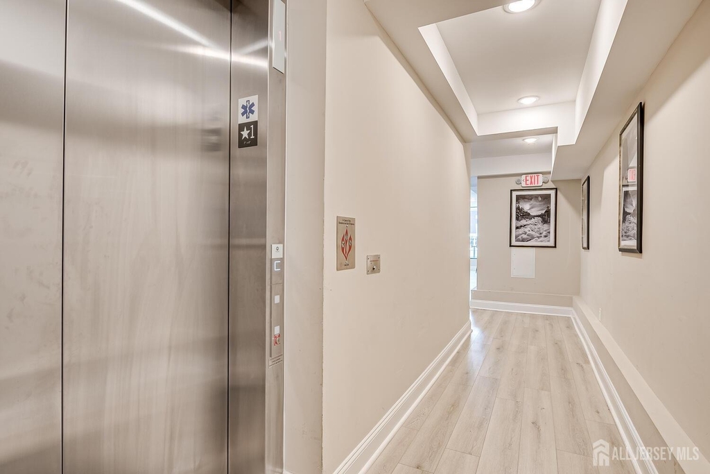 21 Station Place - Photo 8