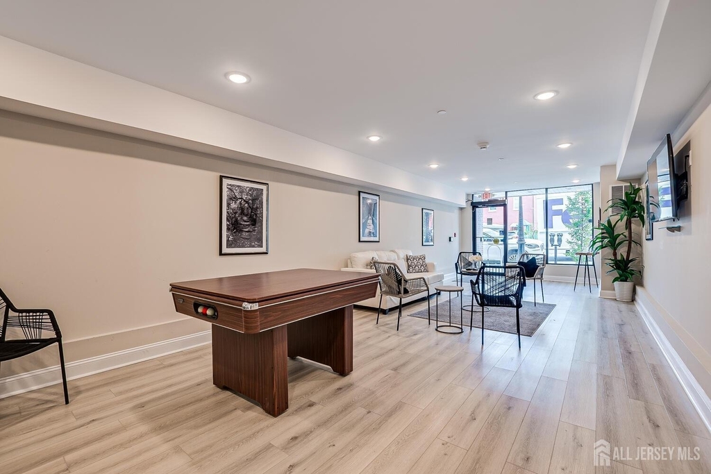 21 Station Place - Photo 7