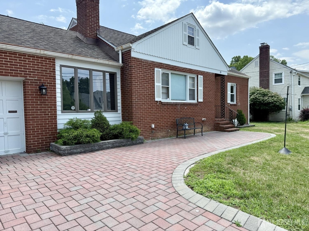 19 South Drive - Photo 3