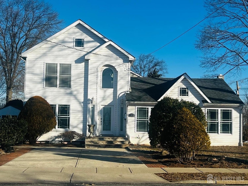 63 E Jefferson Boulevard - Photo 0
