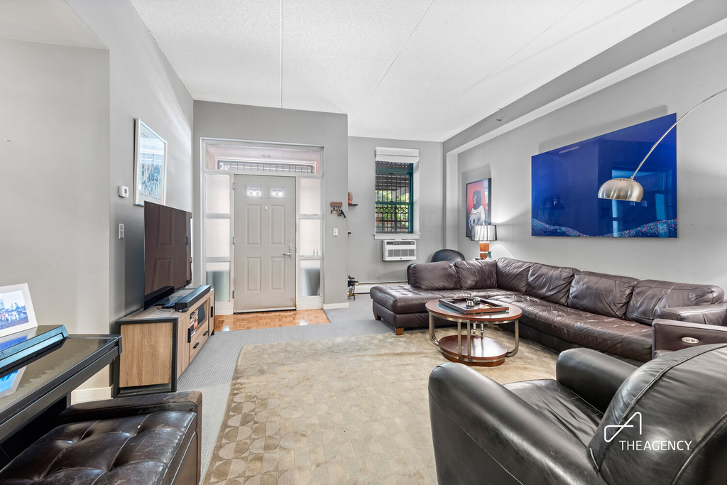 130 Bradhurst Avenue - Photo 0