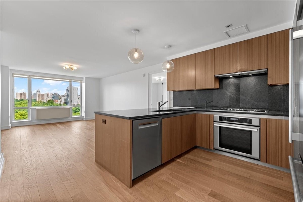 1280 Fifth Avenue - Photo 3