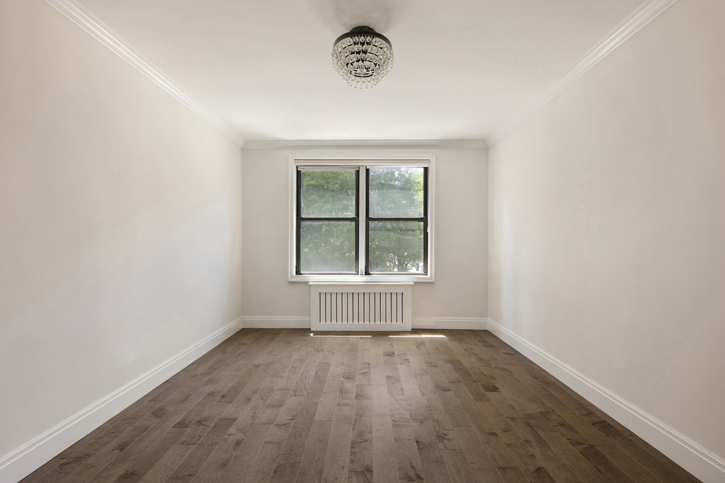 60 E 9th Street - Photo 5