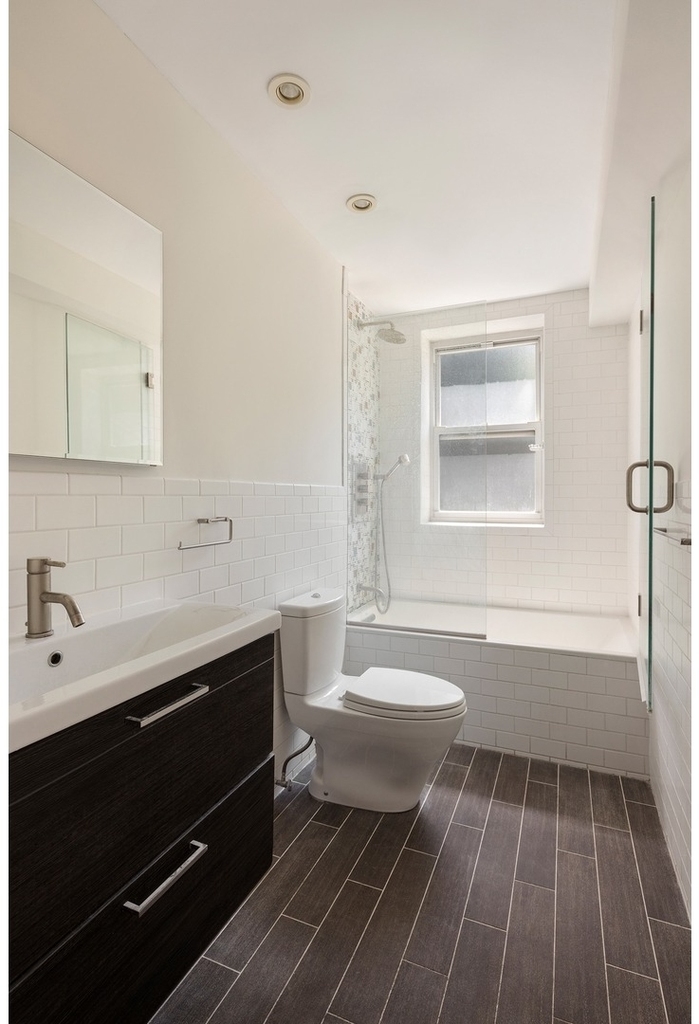60 E 9th Street - Photo 4