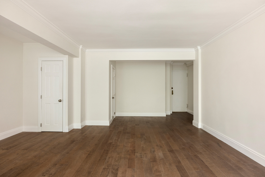 60 E 9th Street - Photo 3