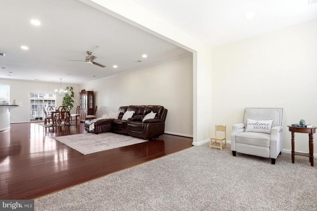 7931 Crescent Park Drive - Photo 4