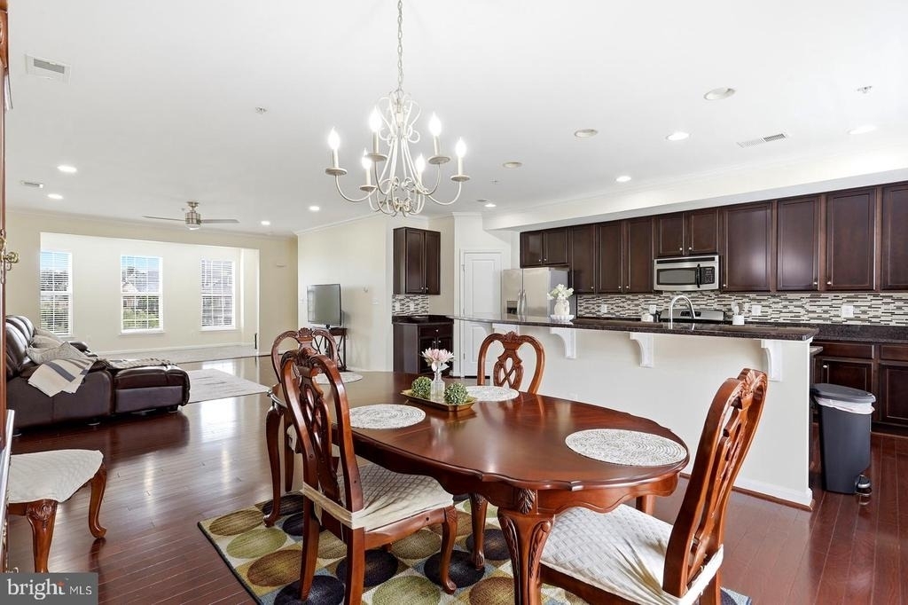 7931 Crescent Park Drive - Photo 7