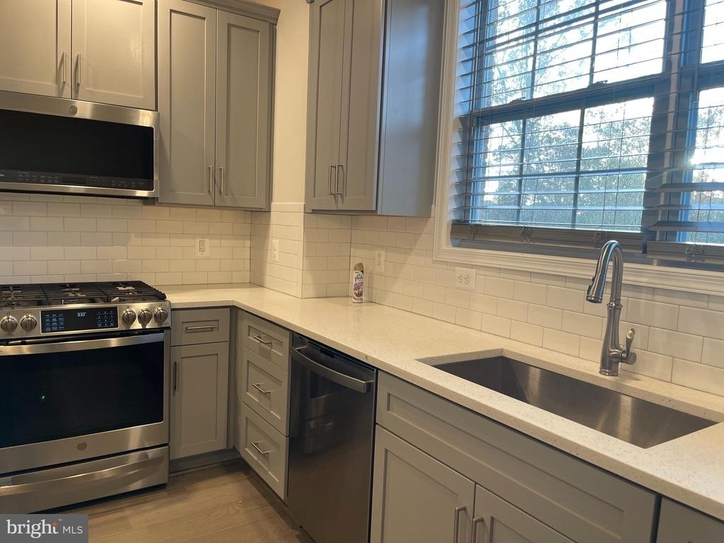 23255 Milltown Knoll Square - Photo 5