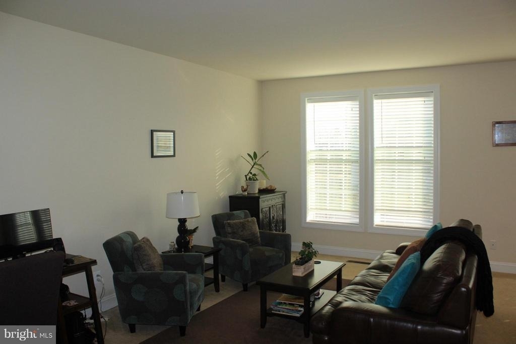 42755 Puller Terrace - Photo 10