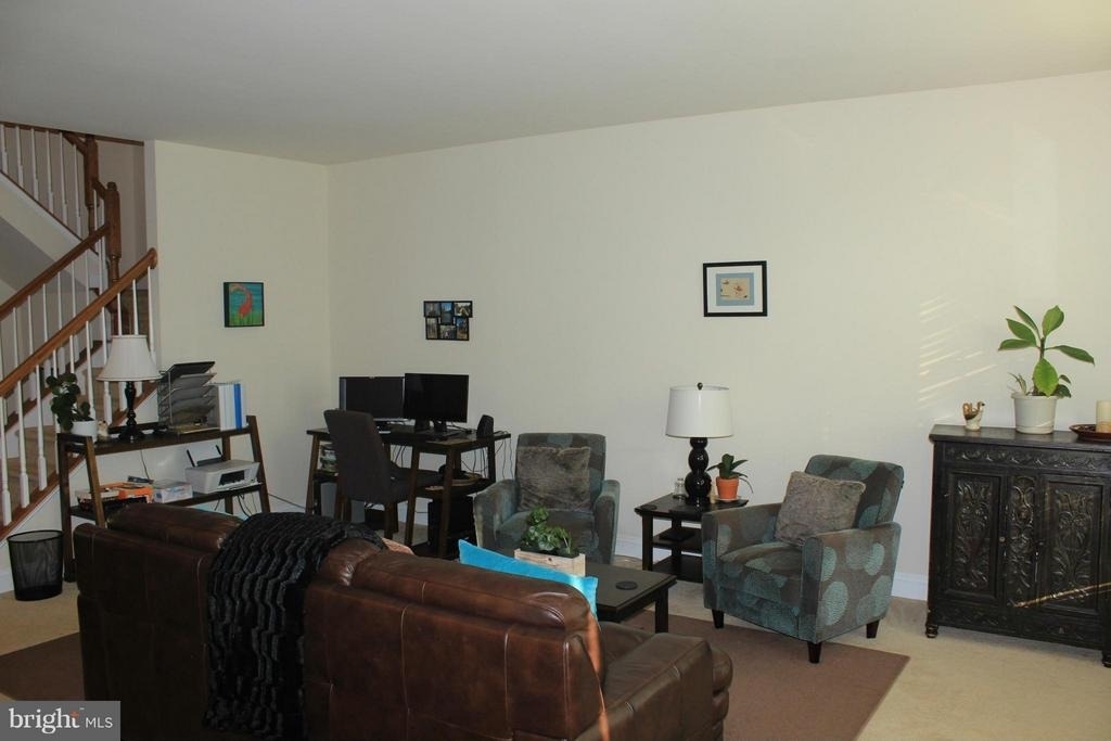 42755 Puller Terrace - Photo 11
