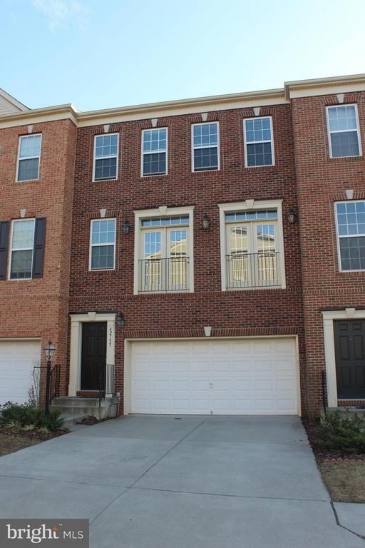 42755 Puller Terrace - Photo 0