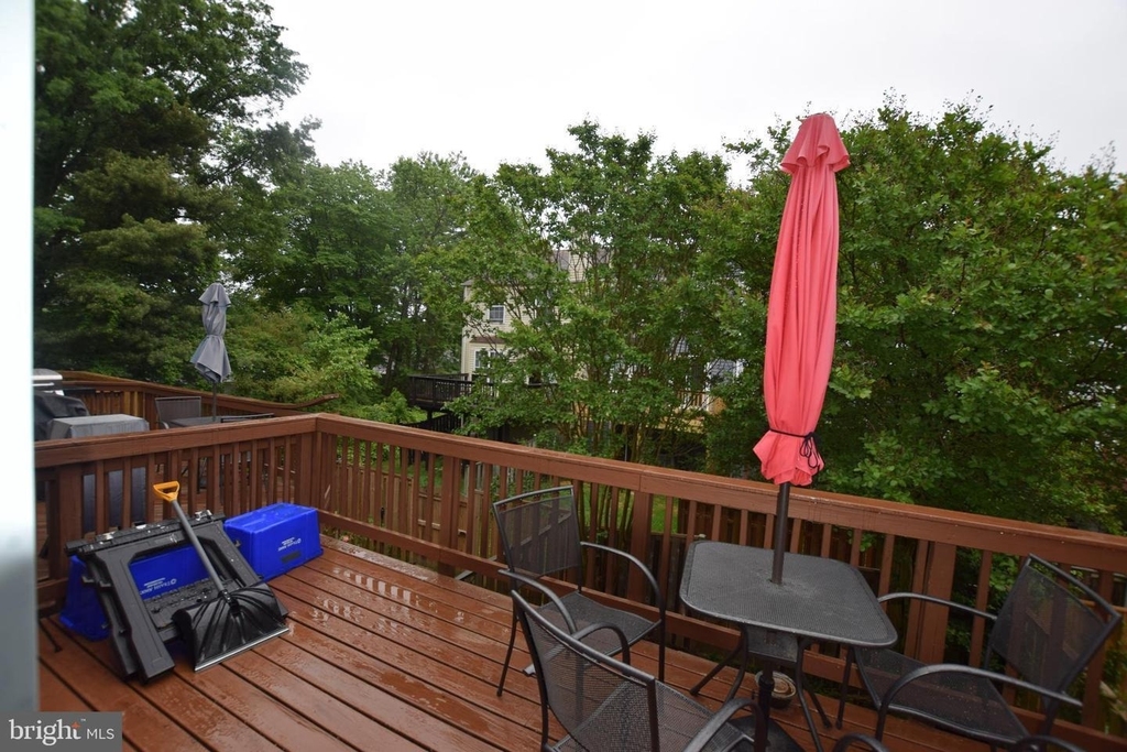 6560 Lochleigh Court - Photo 9