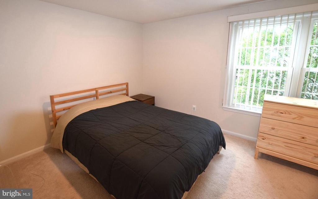 6560 Lochleigh Court - Photo 16