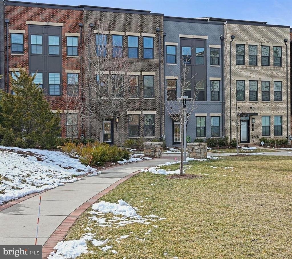 13001 Hattontown Square - Photo 0