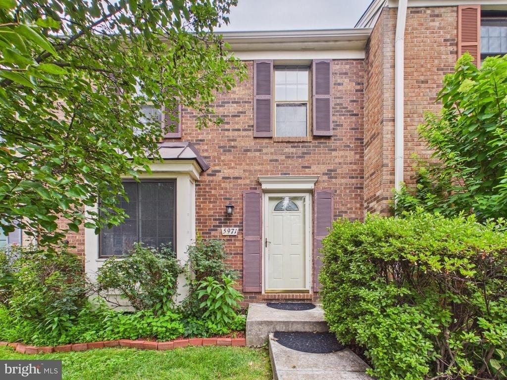 5971 Clerkenwell Court - Photo 0