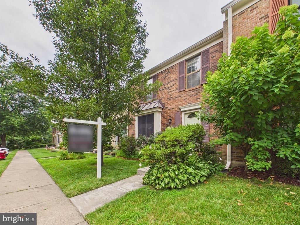 5971 Clerkenwell Court - Photo 2