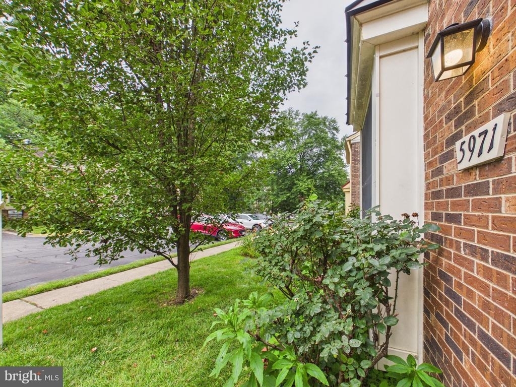 5971 Clerkenwell Court - Photo 3