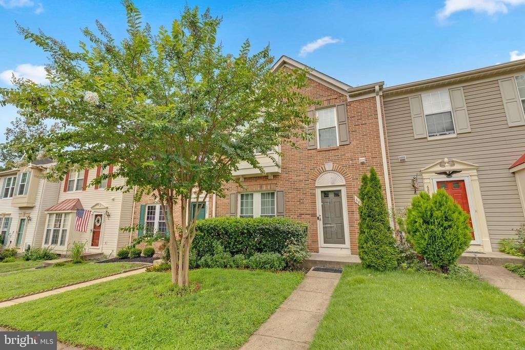 6880 Ridge Water Court - Photo 0
