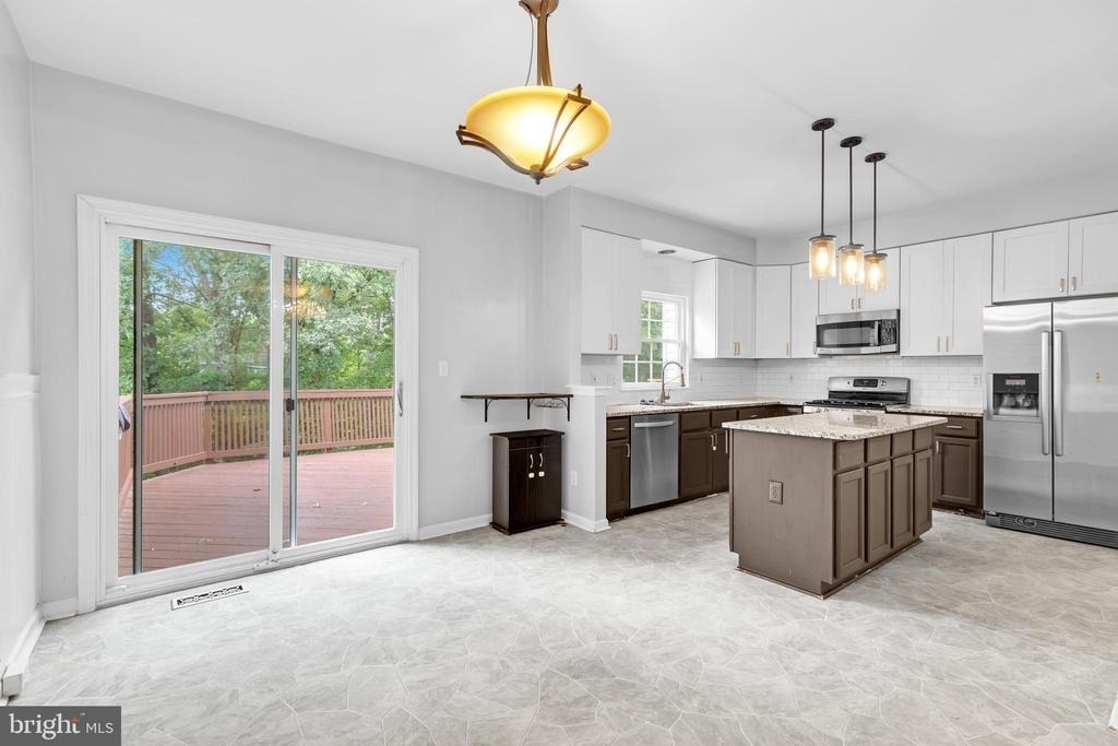 6880 Ridge Water Court - Photo 3