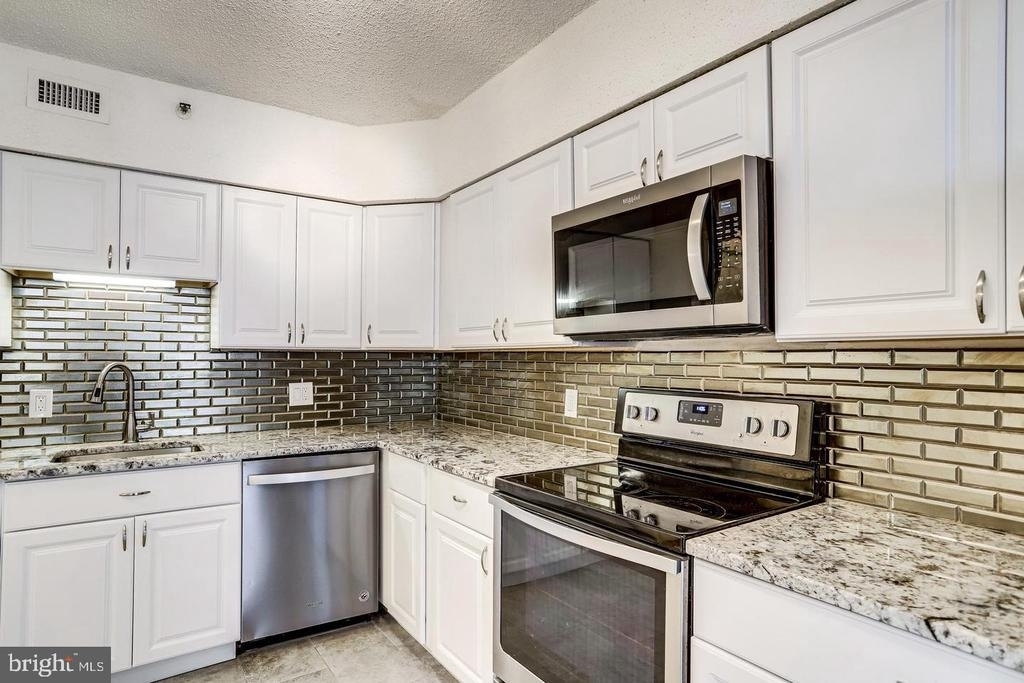5501 Seminary Road - Photo 7