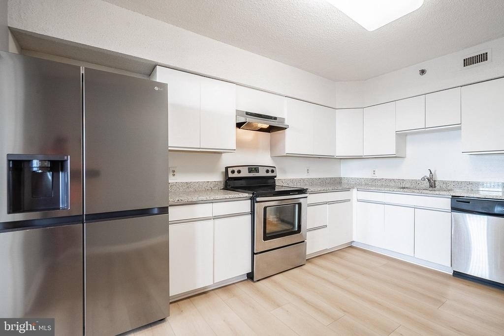 5501 Seminary Road - Photo 11