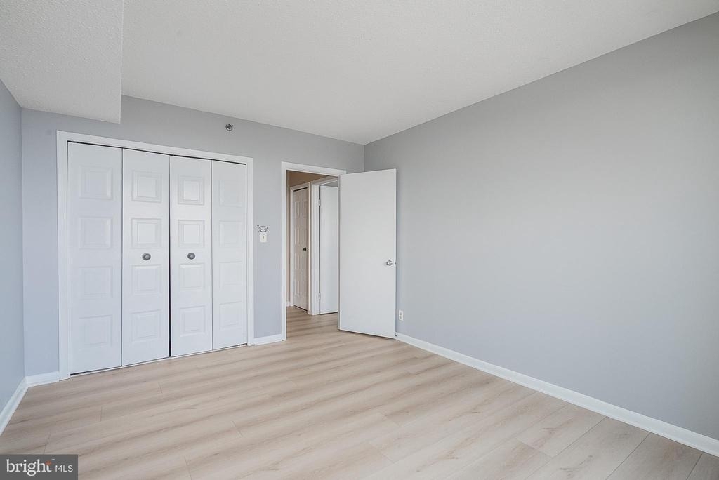 5501 Seminary Road - Photo 17