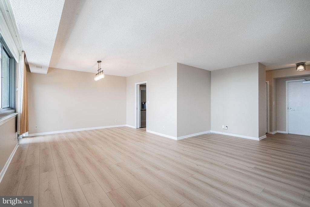 5501 Seminary Road - Photo 15