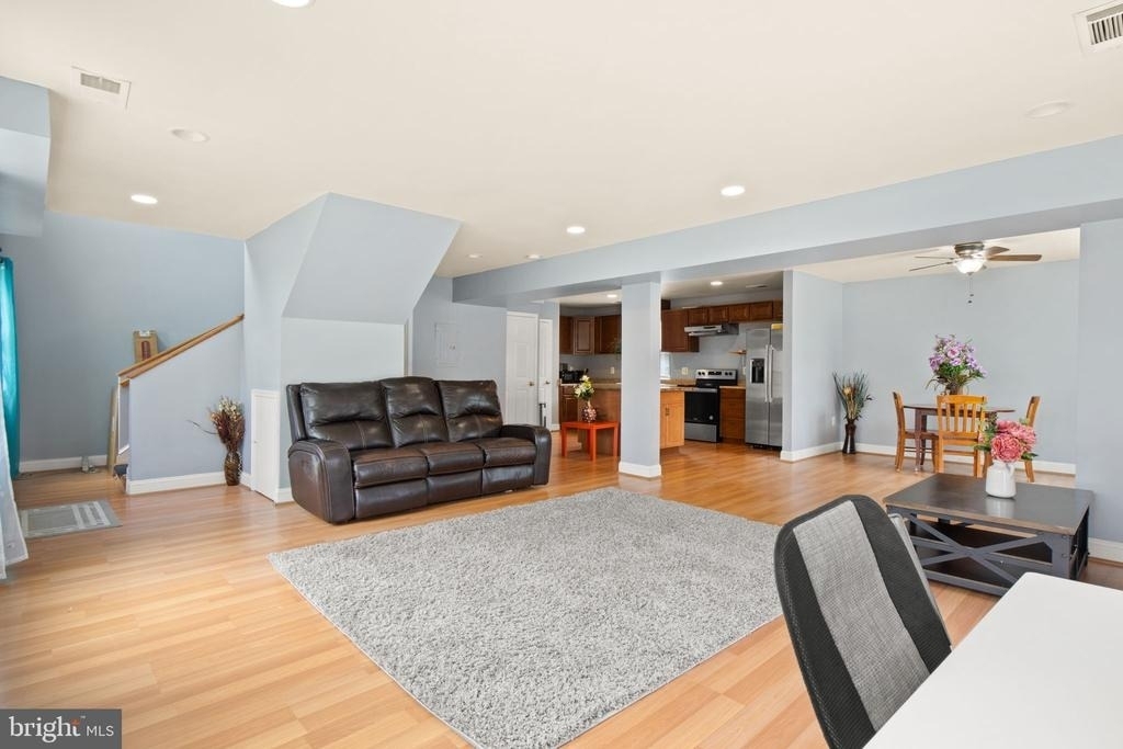 3412 Clayborne Avenue - Photo 5