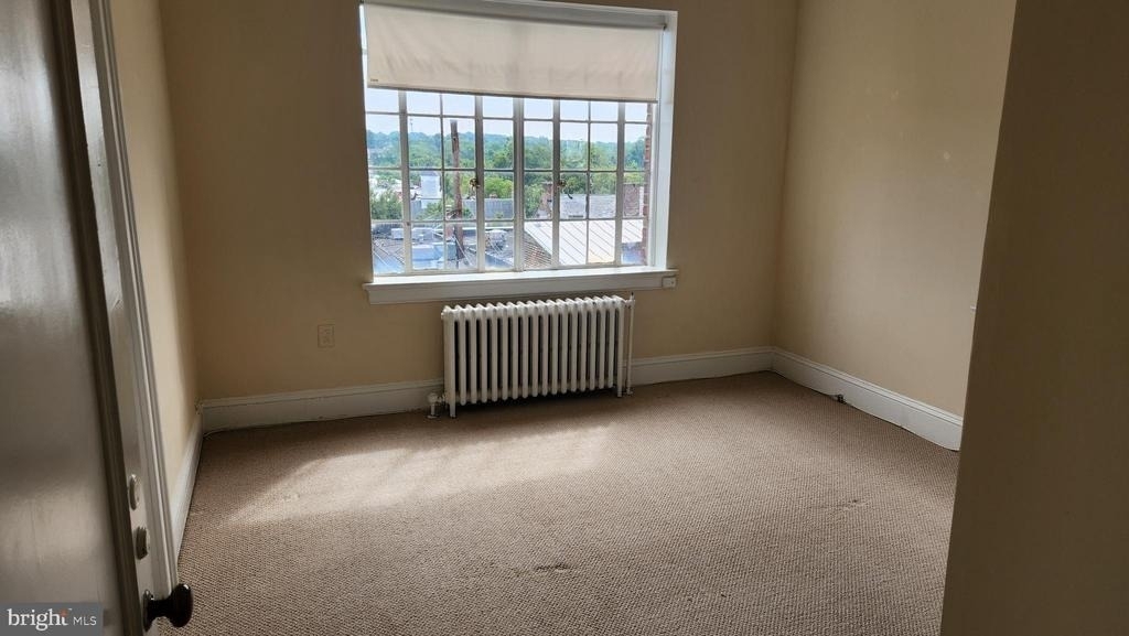 1009 Princess Anne Street - Photo 8