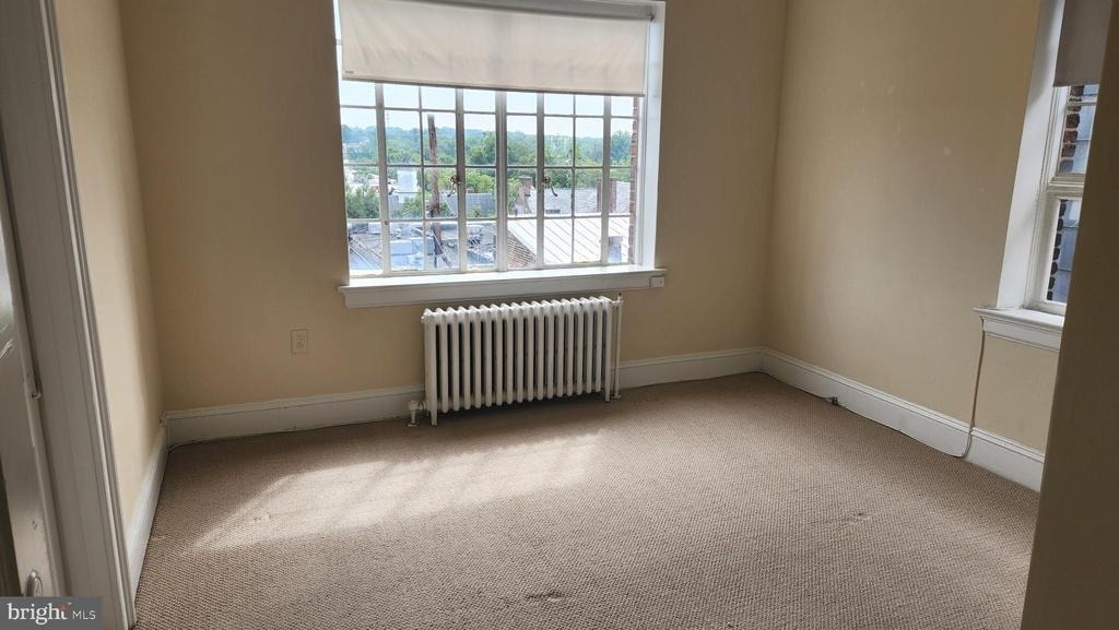 1009 Princess Anne Street - Photo 9