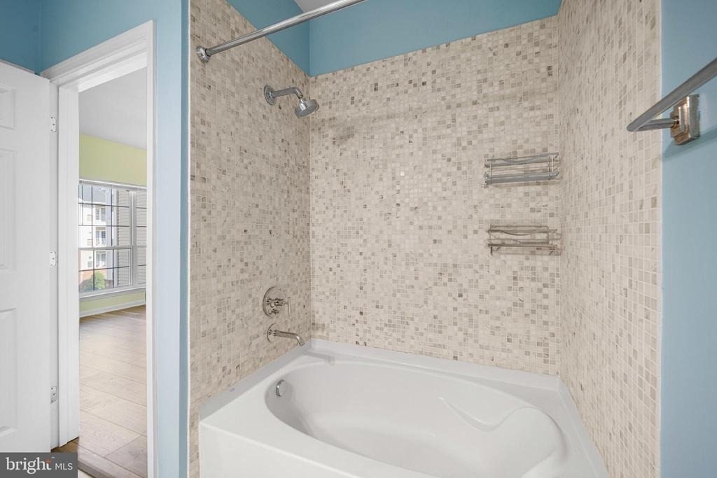 4860 Eisenhower Avenue - Photo 22