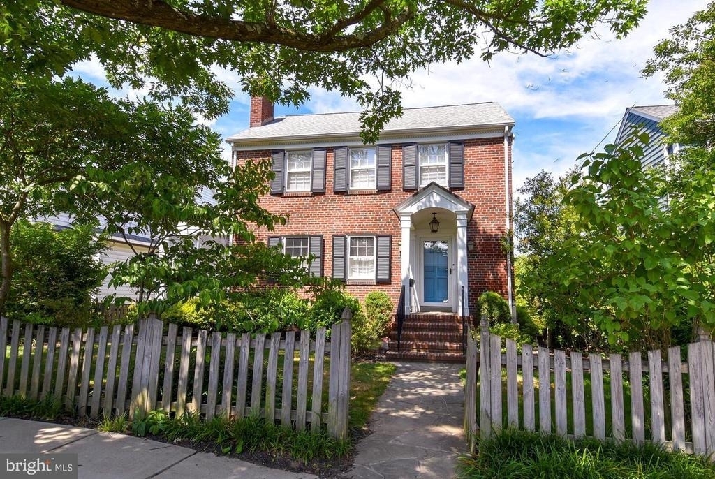 710 W View Terrace - Photo 1
