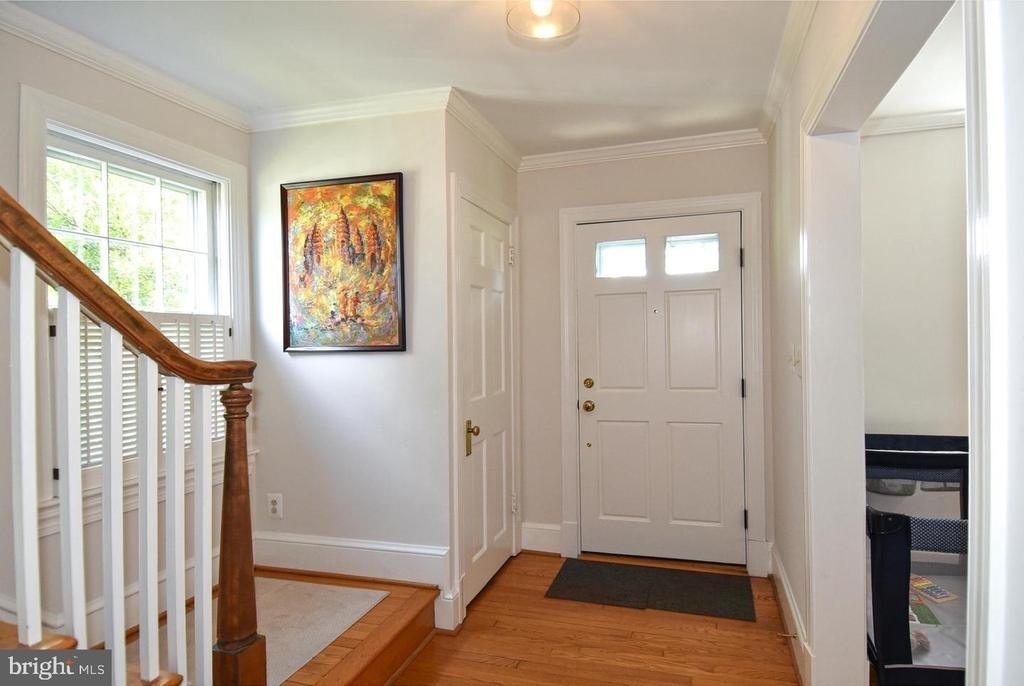 710 W View Terrace - Photo 2