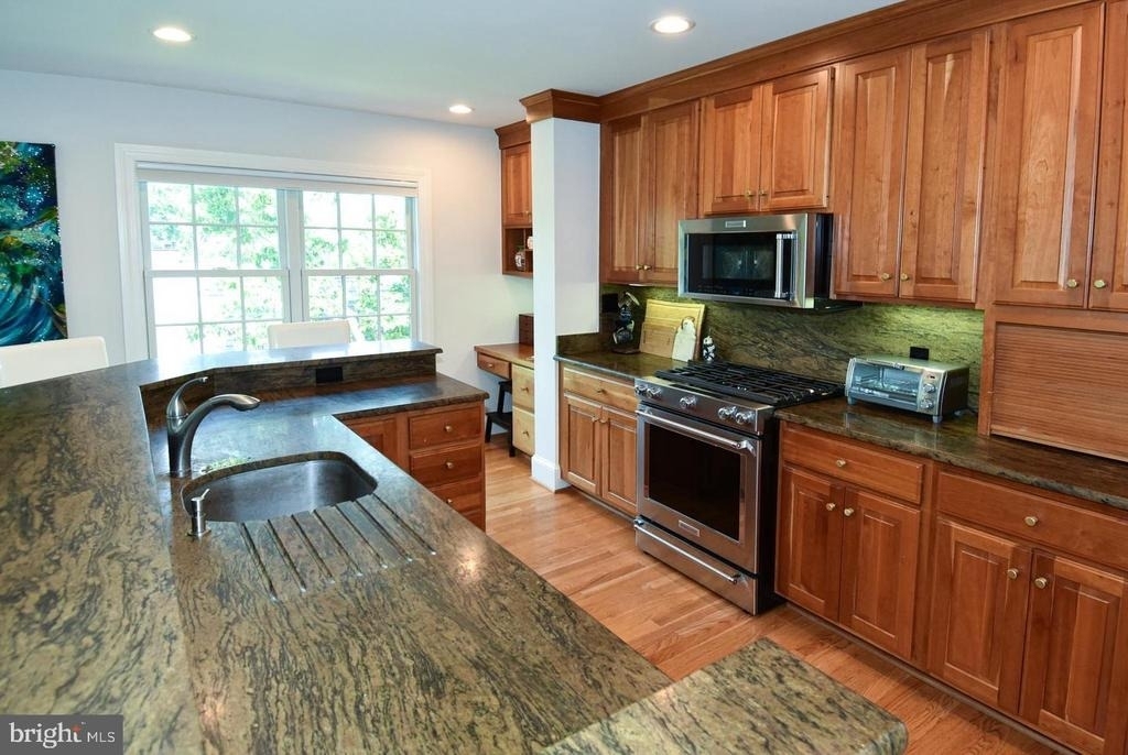 710 W View Terrace - Photo 19