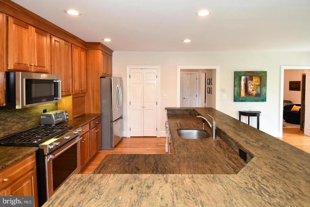 710 W View Terrace - Photo 20