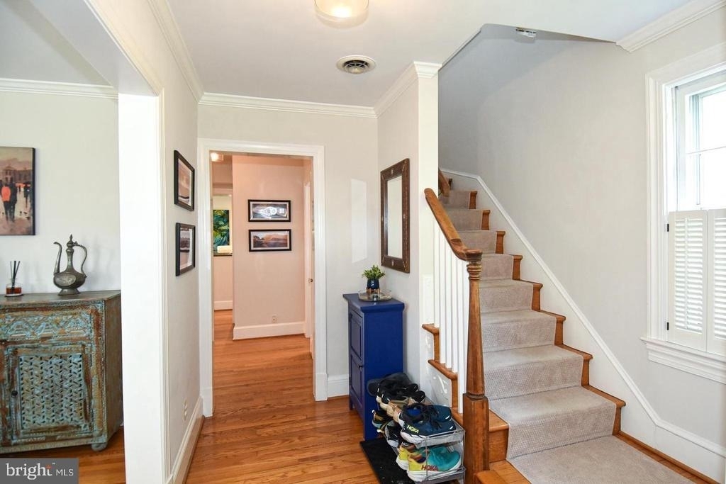 710 W View Terrace - Photo 3