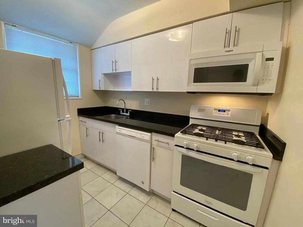 1304 N Meade Street - Photo 8