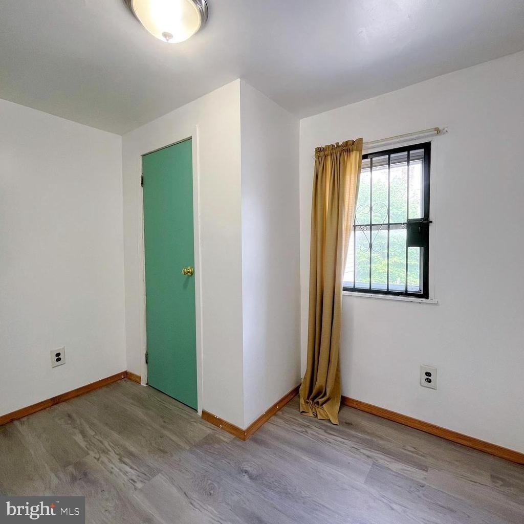 1811 E Sergeant Street - Photo 12