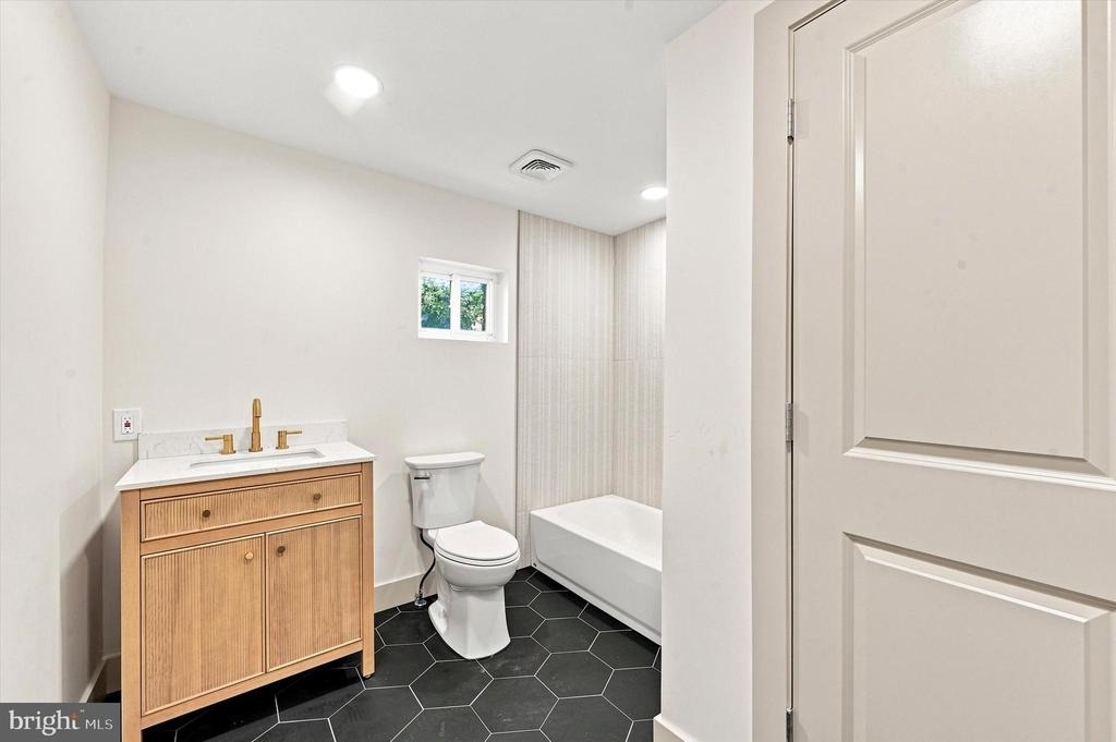 2827 Tulip Street - Photo 4