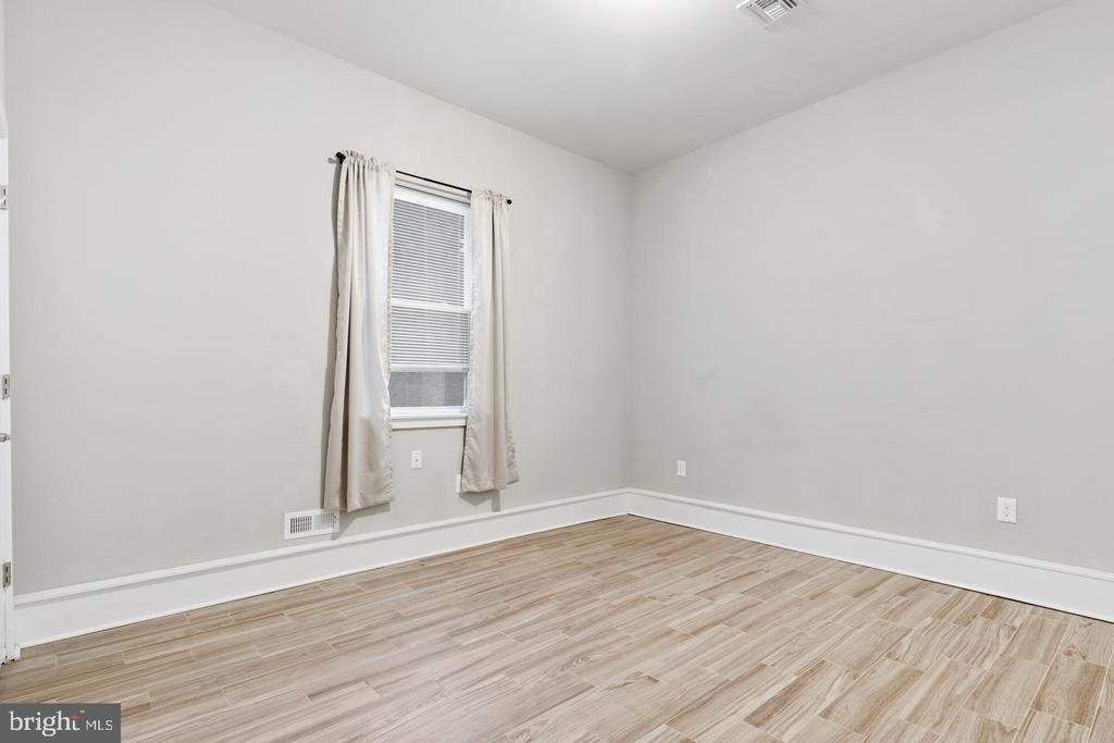 616 S 4th Street - Photo 5