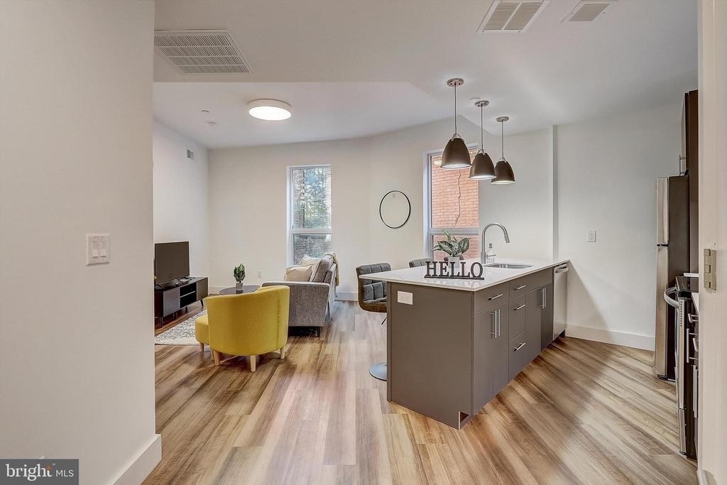 3029 W Glenwood Avenue - Photo 9