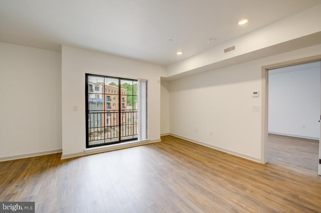 5001 Umbria Street - Photo 5