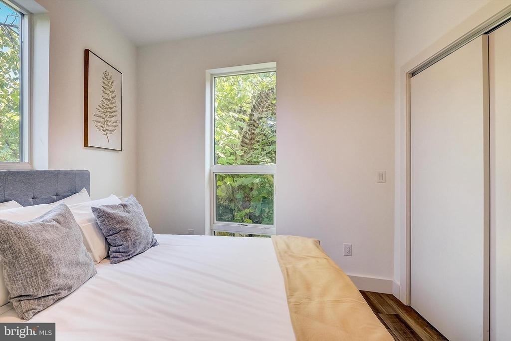 3029 W Glenwood Avenue - Photo 14