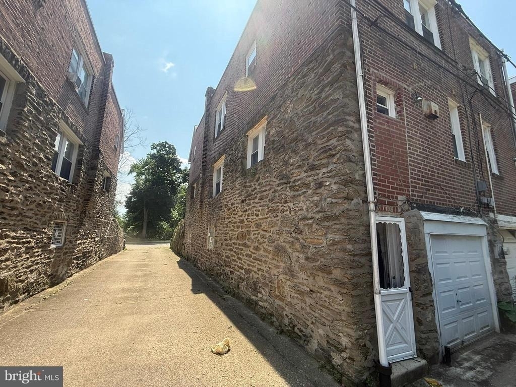 373 E Cliveden Street - Photo 34