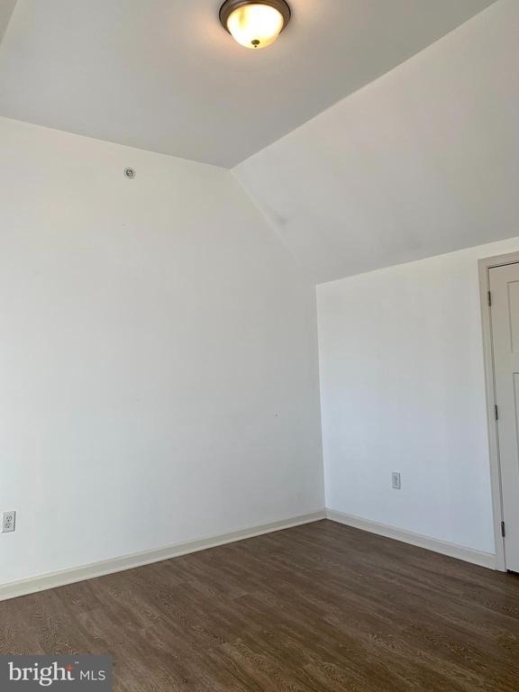 4114 Lauriston Street - Photo 11