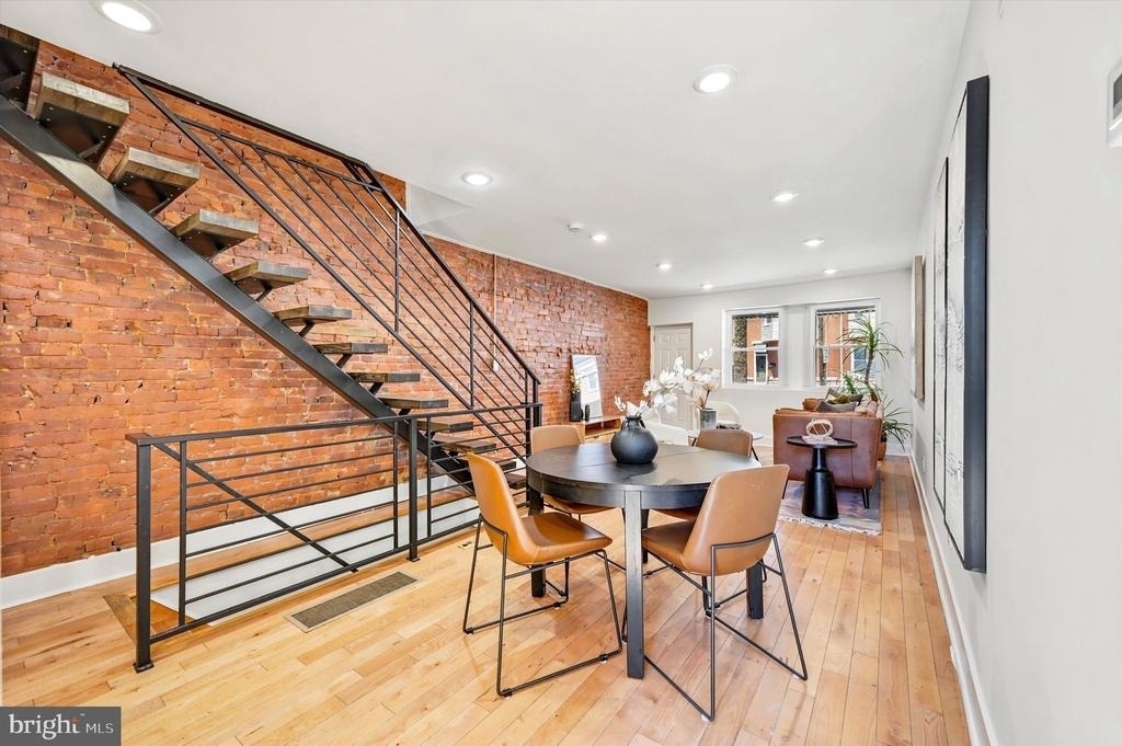 3171 Cedar Street - Photo 3